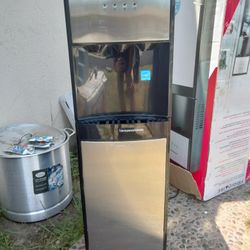 Frigidaire Hot And Cold Dispenser 