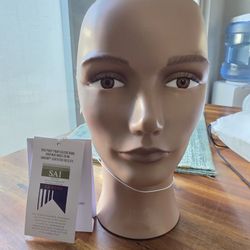 Pivot Point Human Hair Maniquin