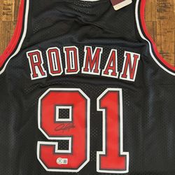 Dennis Rodman signed Chicago Bulls jersey W/COA