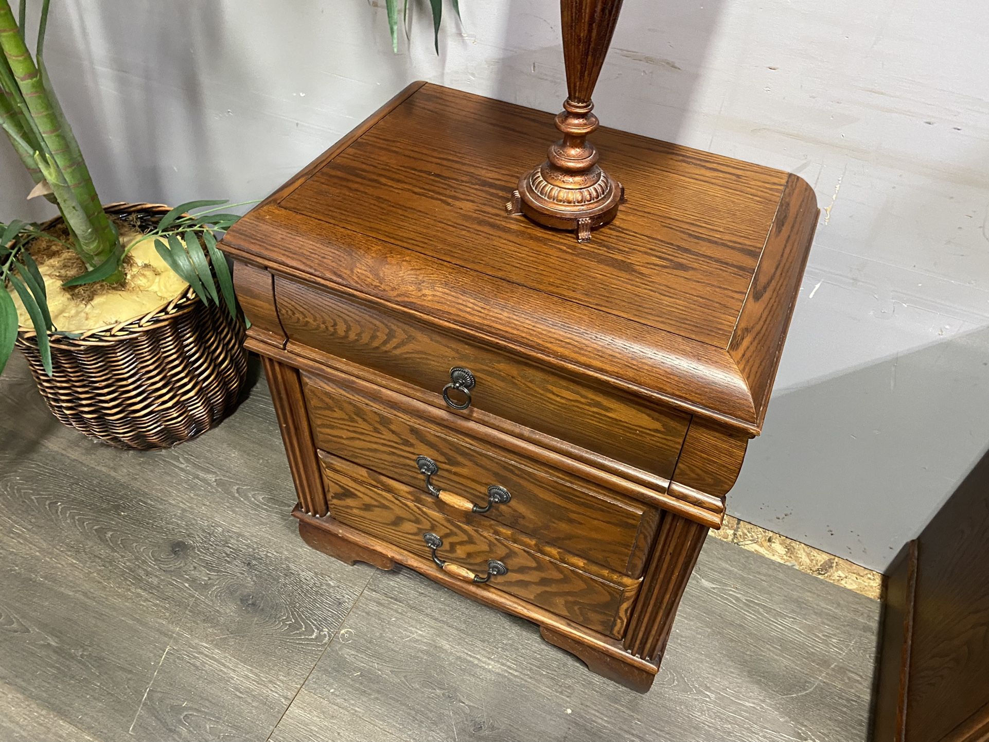 Like New Solid Wood Matching Nightstand Set Made By Blackhawk Furniture