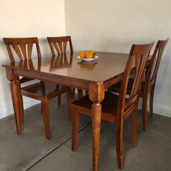 Table Set (4 Chairs) Good Condition
