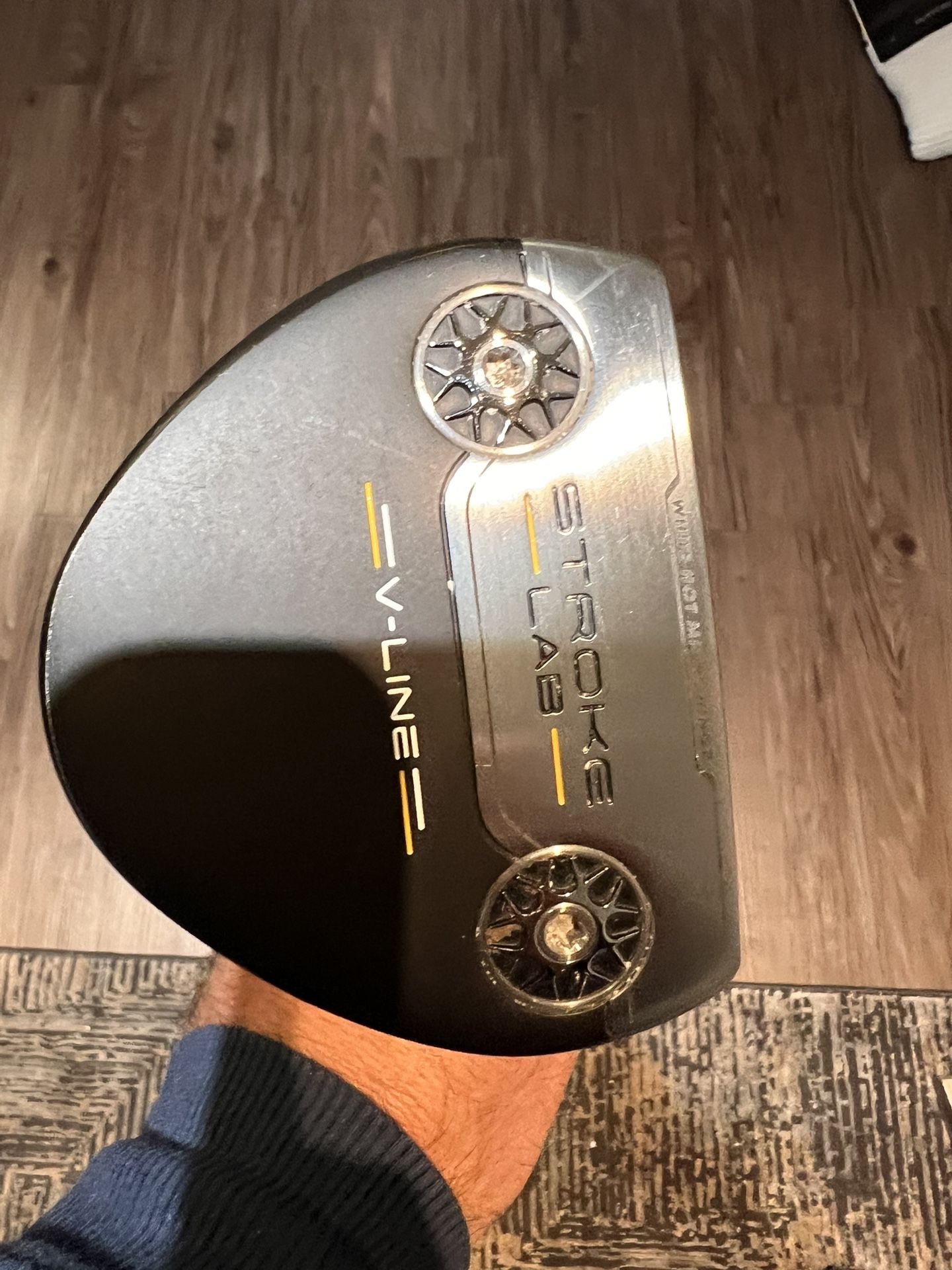 Odyssey V-Line Putter