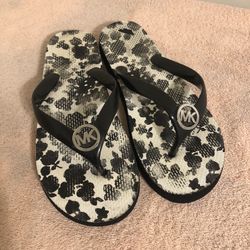 Michael Kors Black & White Flip Flops Thongs Size 8R
