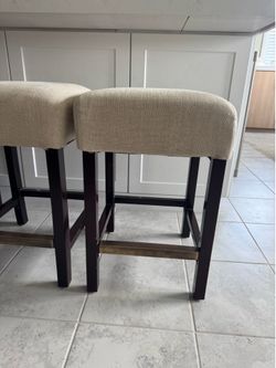 Barstool