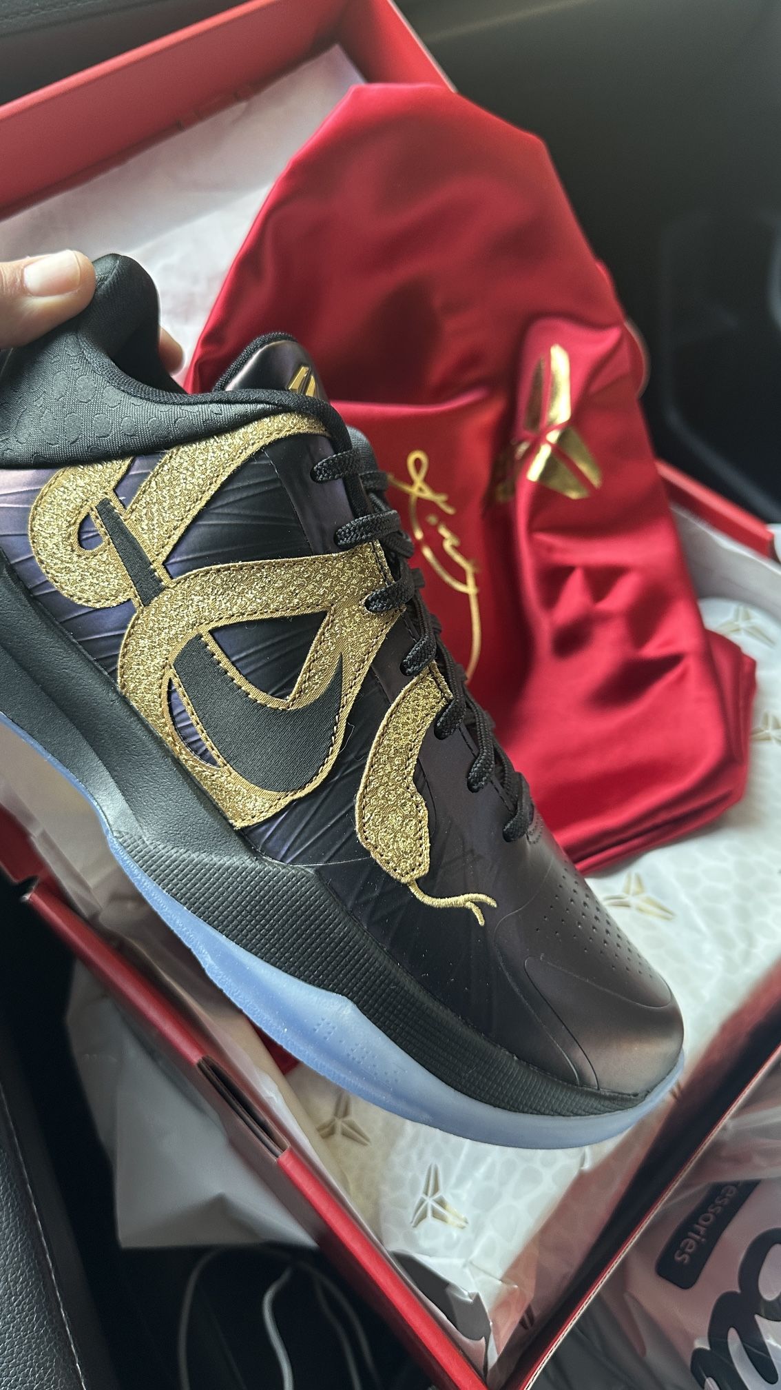 Kobe V Protro “Year Of The Mamba)