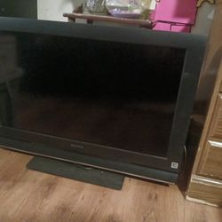 32 Inch Sony TV
