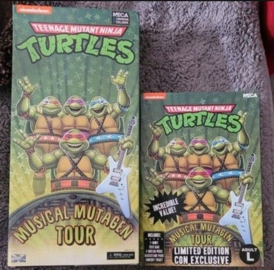 NECA TMNT 2020 SDCC Exclusive Musical Mutagen Tour Figures 4 Pack Ninja Turtles Shirt Size Large L