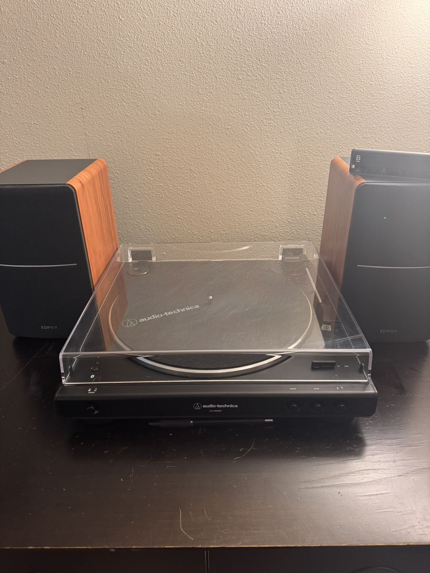 Audio-Technica AT-LP60XBT Record Player And Powered Speaker