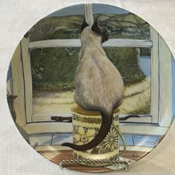 American Artists 1982 collector plate titled 'Waiting' by Zoe Stokes. 8.5”
