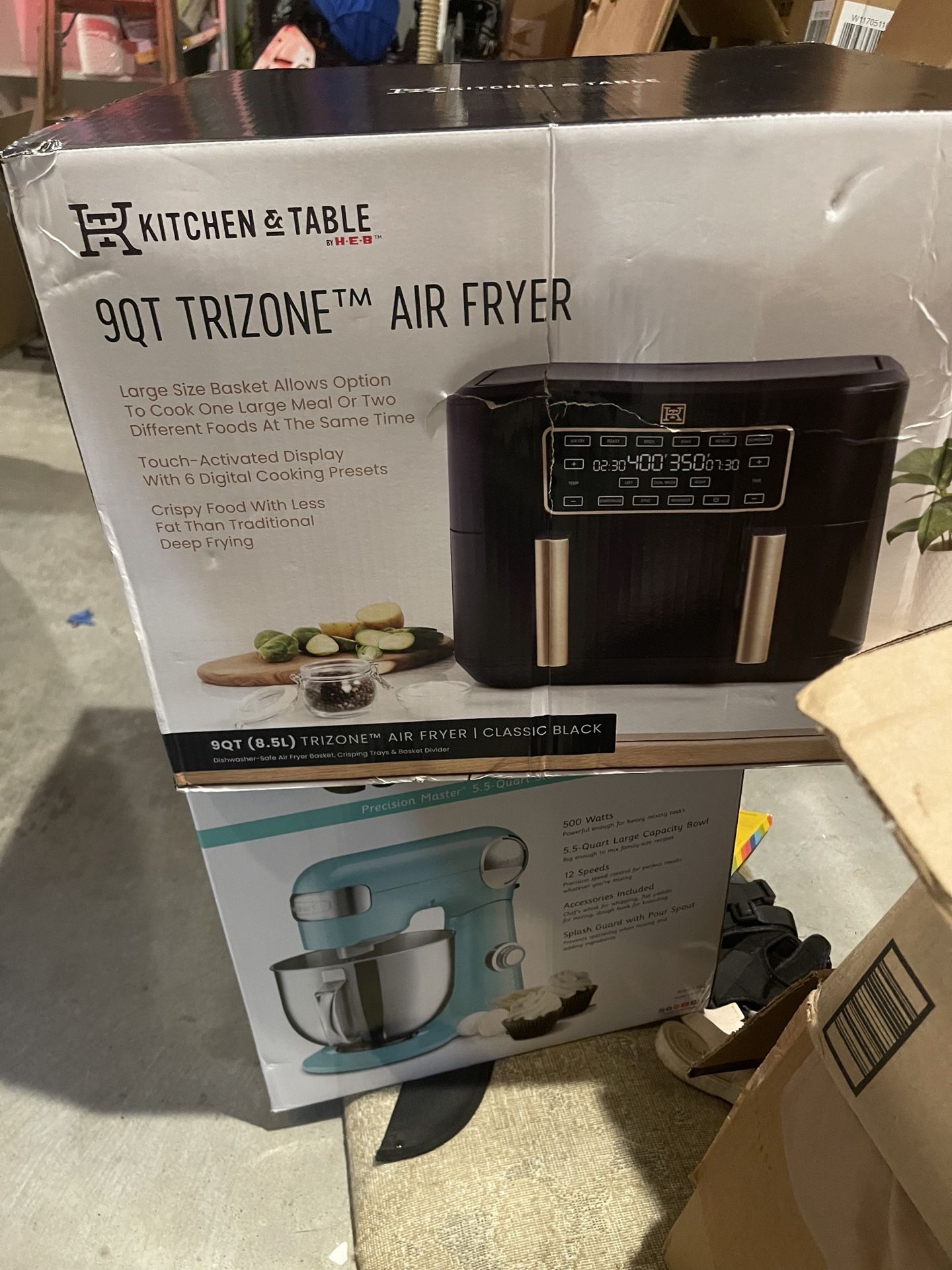 Air Fryer And Stand Mixer 