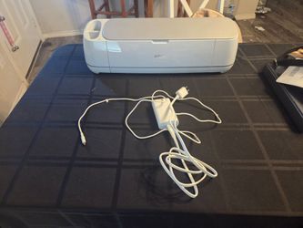 Cricut Maker 3 + Materials Bundle — Works — $250 OBO