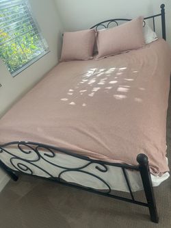 Queen Size bed