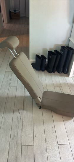 Leather 8th seat