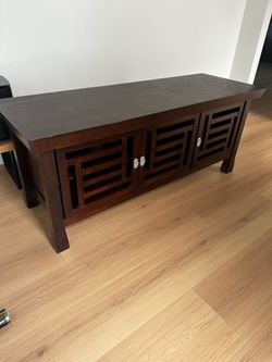 HAKO Media Cabinet