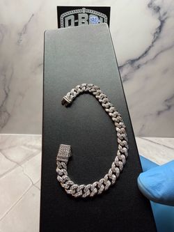 8mm 7” VVS D Moissanite Miami Cuban Bracelet