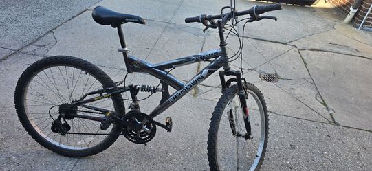 Shogun rock mountain bike.....