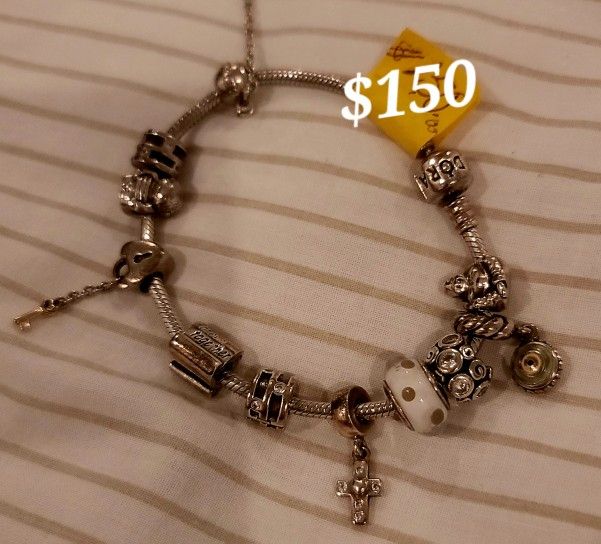 Pandora Original Color Silver $150 ( Guardada Hace Tres Años )