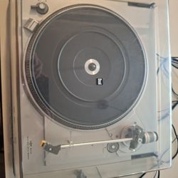 CS-528 Turntable / Record Player
