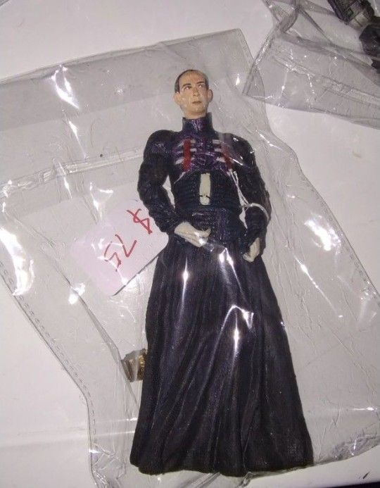 Hellraiser Pinhead Human Form Rare Halloween Horror Action Figure