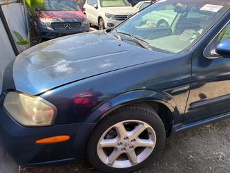 2002 nissian maximum