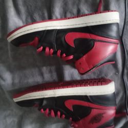 Red Jordan 1 