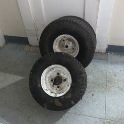 2 lawnmower tires 🛞