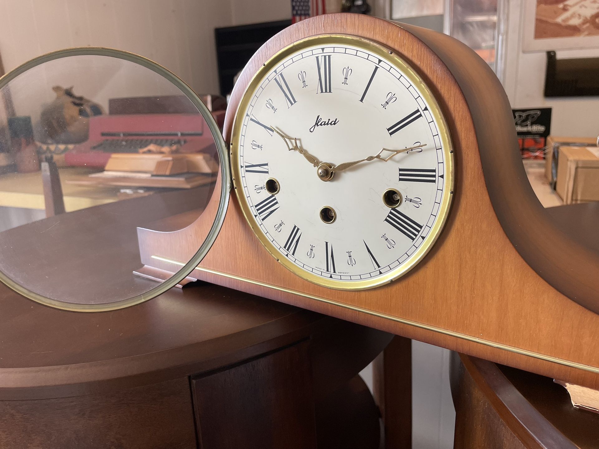 Jlaid Mantle Clock for Sale in Houston, TX OfferUp