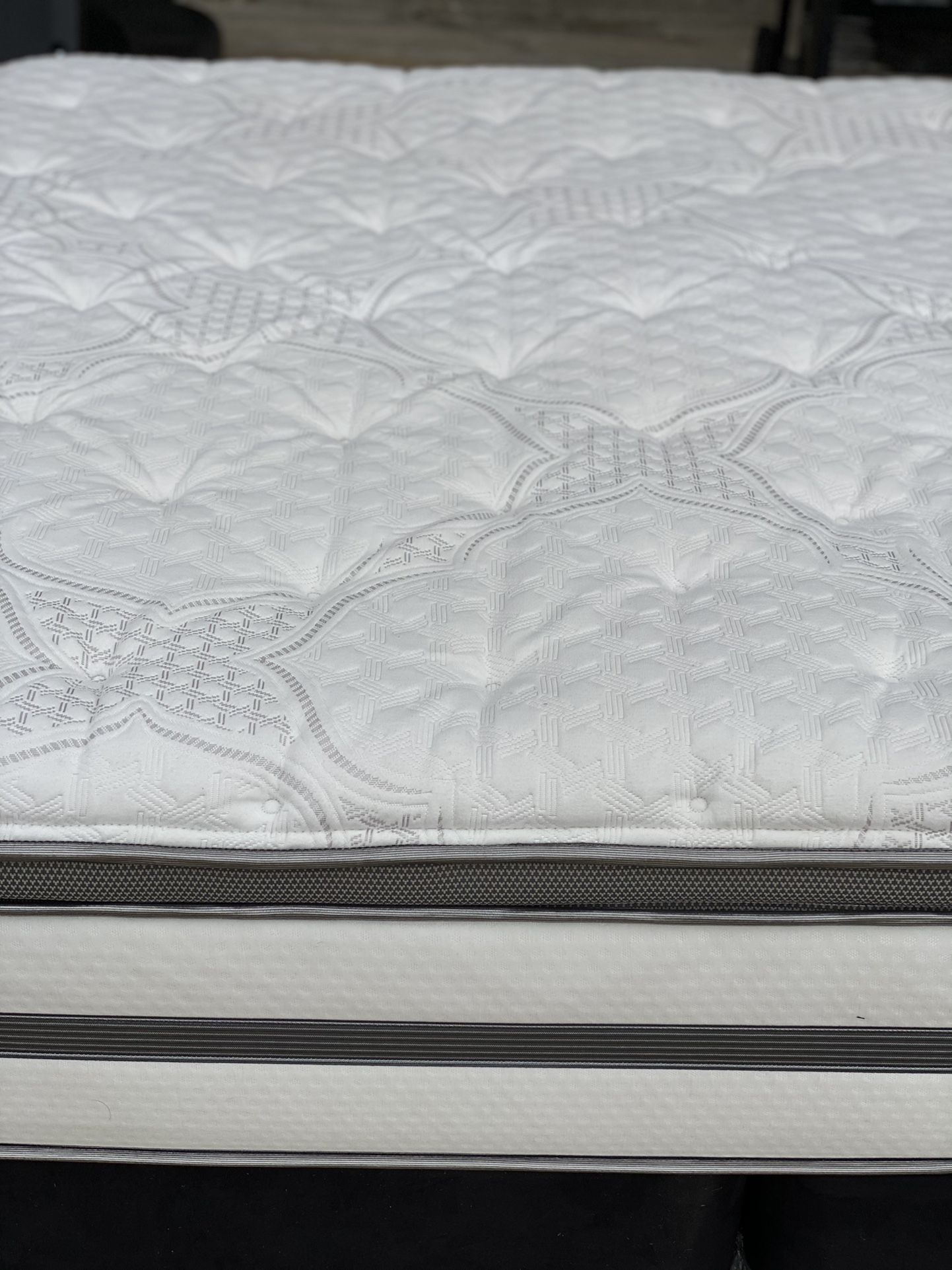 Mattress BeautyRest Pillowtop King Soze