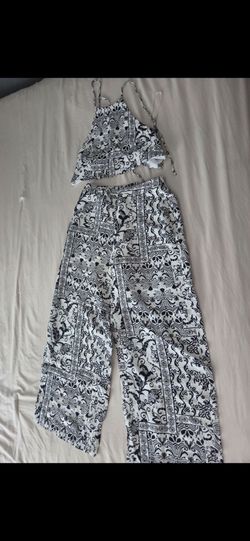 Black & White Paisley Two-Piece Set