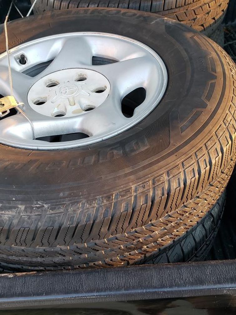 En Venta Estas Yantas En Venta Buenas Condiciones