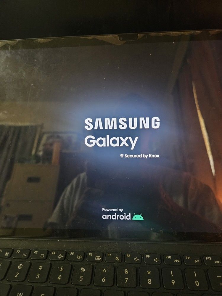 Samsung Galaxy Tab S7 FE 5G Unlocked With Keyboard