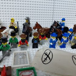 Lego Minifigures Western Theme Lot