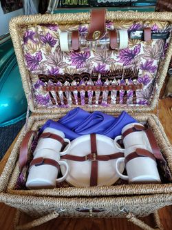 Picnic Basket Complete Set