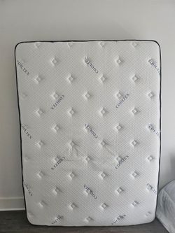 Full size bed