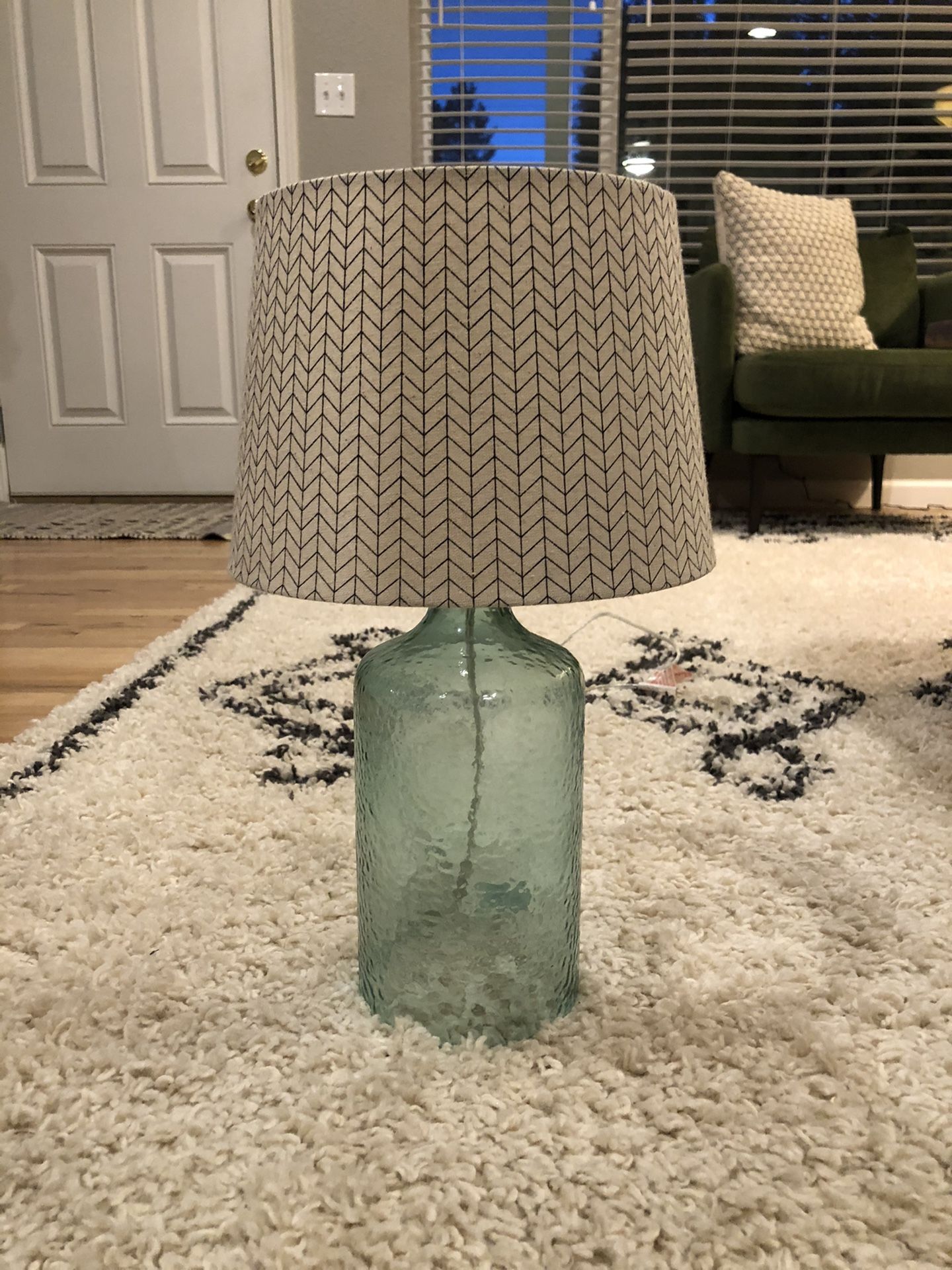 TABLE LAMP