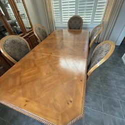 Elegant Antique Dining Table Set – Beautiful Woodwork – Seats 6