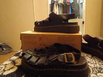 Dr. Martens  Wrenlie Black Sandals (men size 11)
