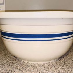ROSEVILLE POTTERY OHIO VINTAGE RARE 8 QUART DEEP MIXING BOWL 14 Inches Recently Found In Attic NO SCRATCHES NO CHIPS - See All Photos Priced To Sell