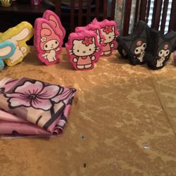 Hello Kitty And Friends Decor; Table Center Pieces And Backpack Drop 