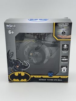 DC Batman World Tech Flying UFO Ball. New. 