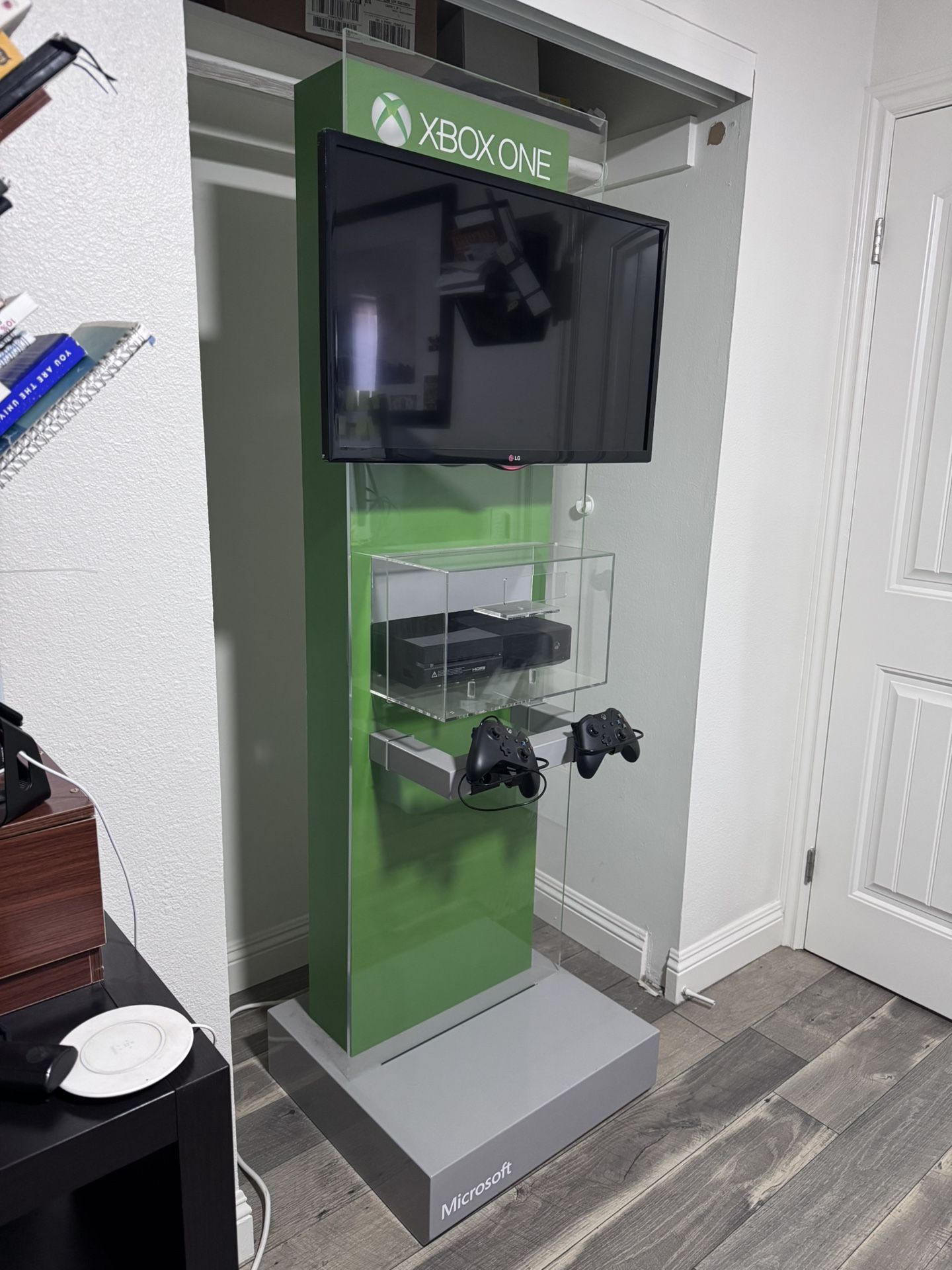 Xbox One Display Kiosk