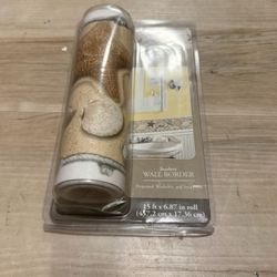New HomeTrends Seashore wall border is prepasted washable & strippable Roll measure 15 ft x 6.87 in (457.2 cm x 17.36 cm). It has a beach-themed desig
