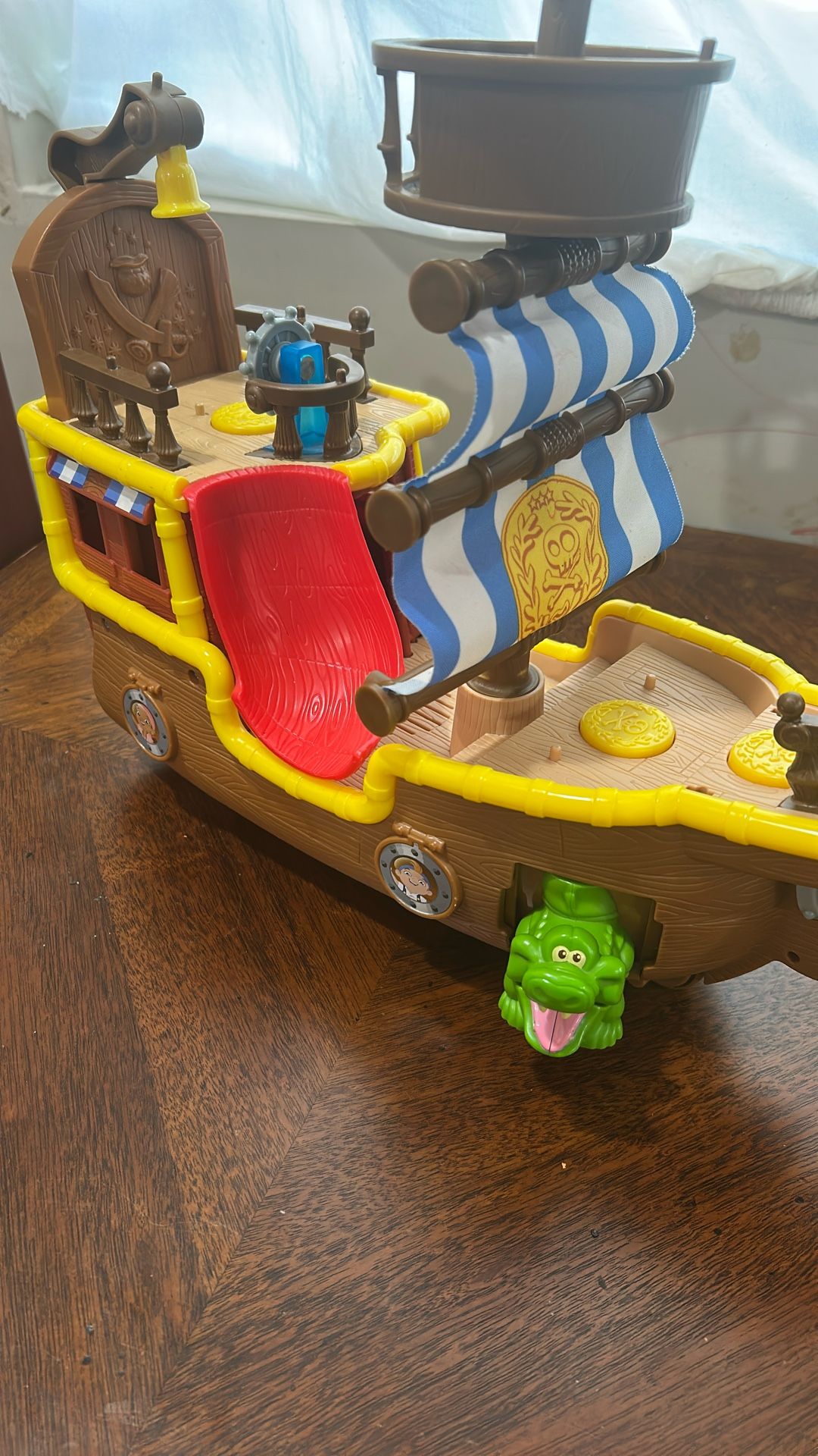 Disney Jake And The Netherlands Pirate Ship