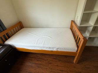 bed solid  wood Twin size bed frame