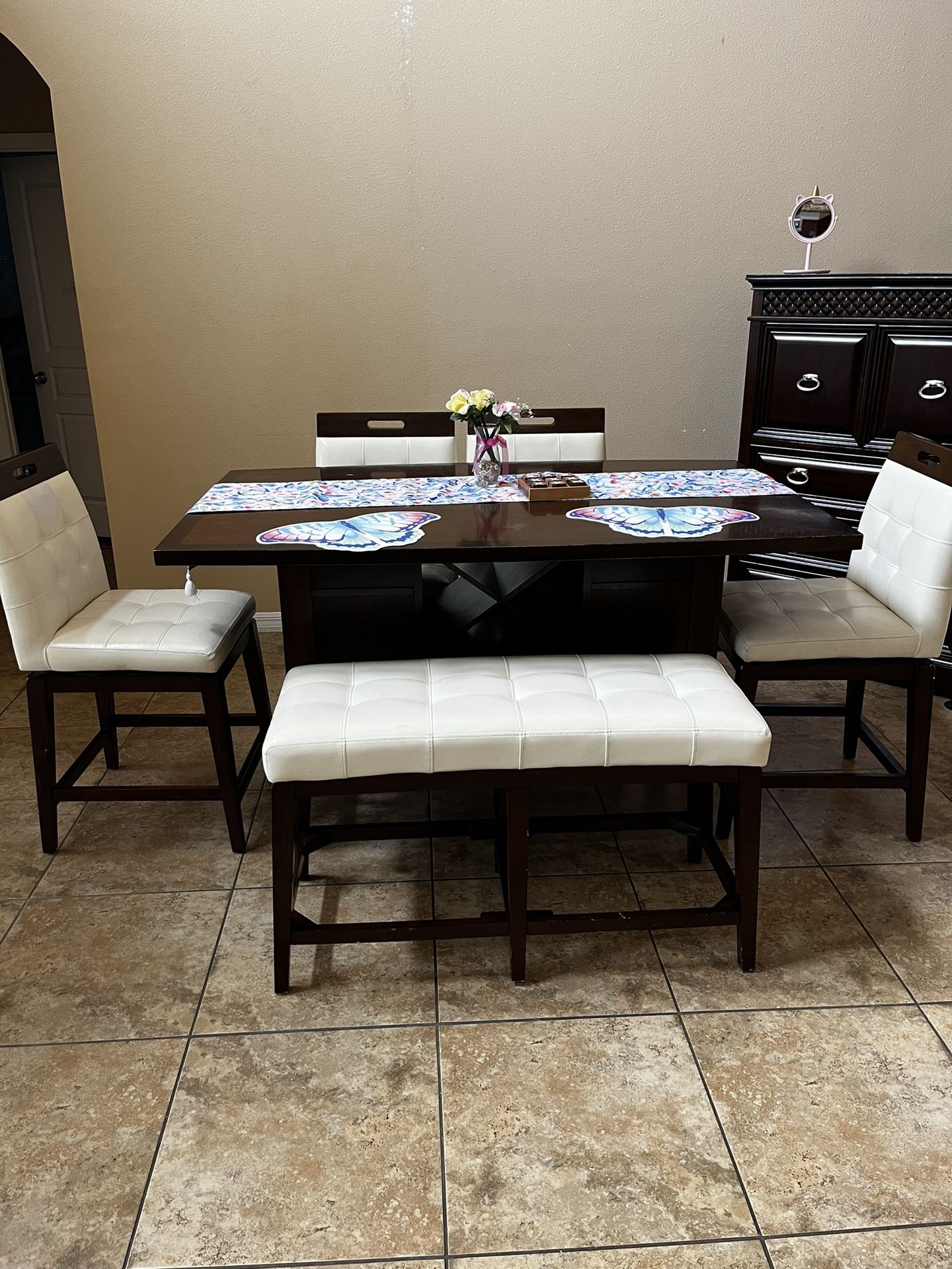 Walstead Place Brown 6 Pc Counter Height Dining Room with Beige Bench and Barstools 