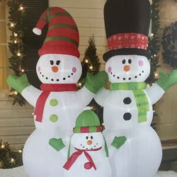 Snowman Family Inflatable