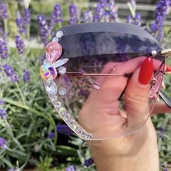 New Unworn Rhinestone Crystal Sunglasses Grey & Gold