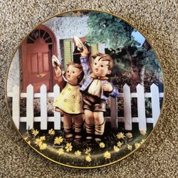 MI Little Companions Plate Collection