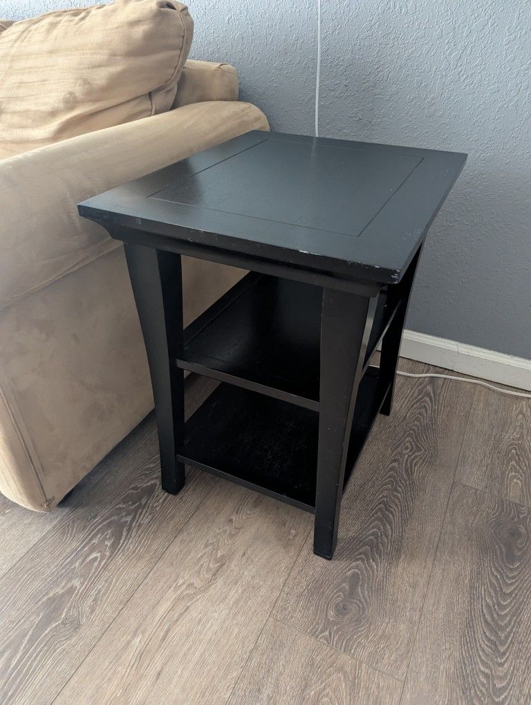 End Table & Entry Table