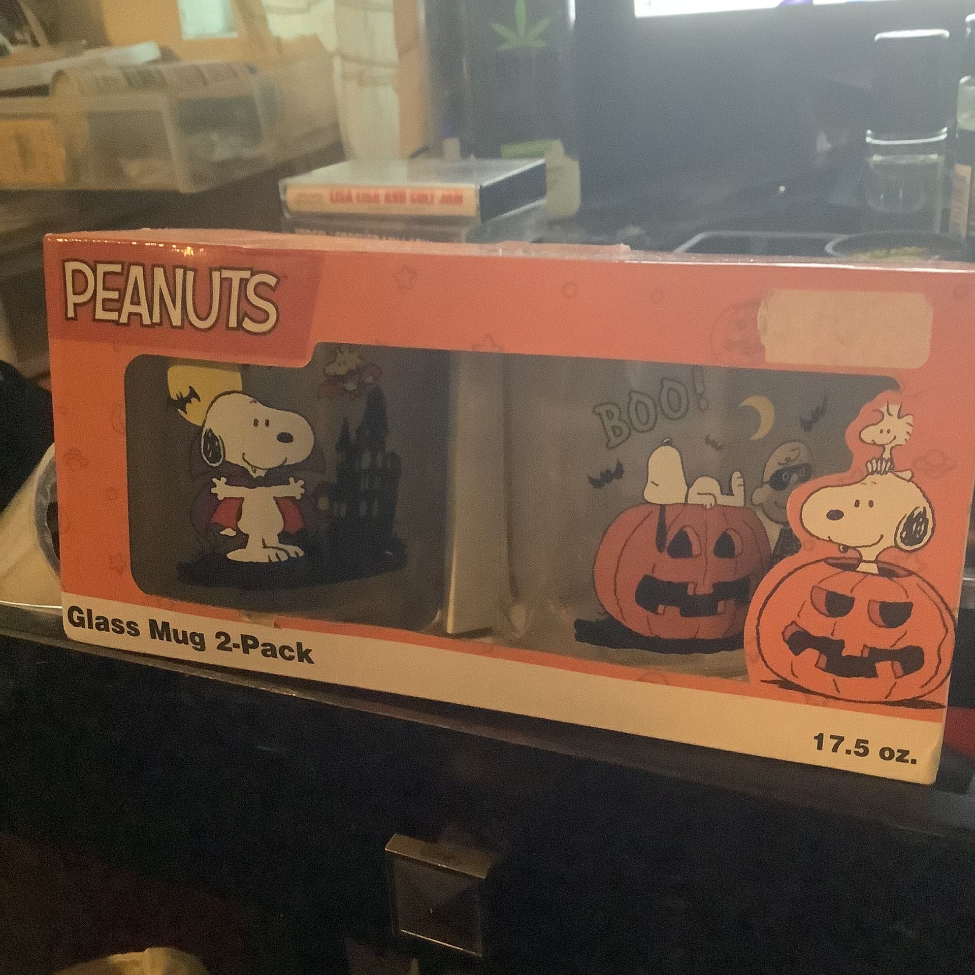 Set of 2 Peanuts Fall Halloween Snoopy Charlie Brown Glass Coffee Cup Mug 17.5oZ  Brand new